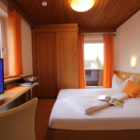 Gasthof Eschbacher Familie Lugstein Bed & Breakfast Piesendorf