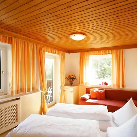 Gasthof Eschbacher Familie Lugstein Bed & Breakfast *