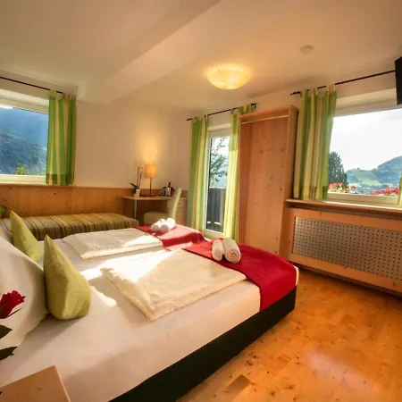Frühstückspension Gasthof Eschbacher Familie Lugstein *