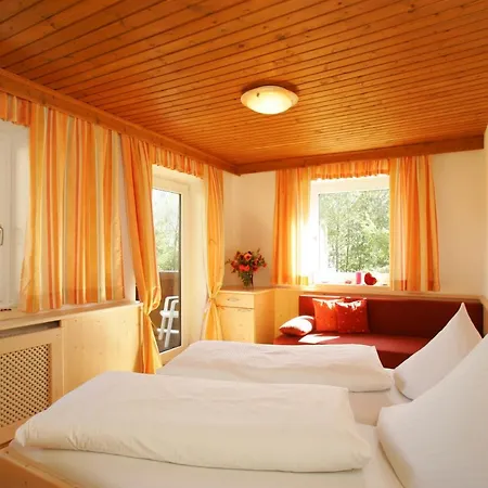 Bed & Breakfast Gasthof Eschbacher Familie Lugstein Piesendorf